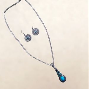 Turquoise Teardrop Necklace